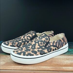 Steven By Steve Madden Brown and Black Low-Top Sneakers